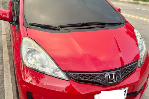 2nd Hand 2013 Honda Jazz 1.5L V AT