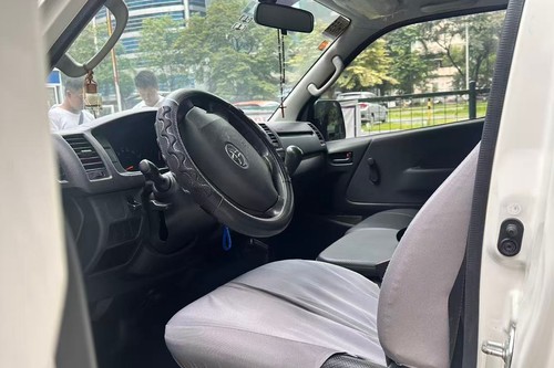 Second hand 2018 Toyota Hiace Commuter 3.0 M/T 