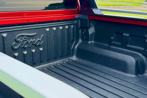 Old 2023 Ford Ranger 2.0L Turbo Wildtrak 4x2 AT