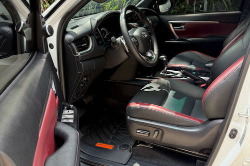 Old 2024 Toyota Fortuner 4x2 2.8L LTD AT Two-Tone