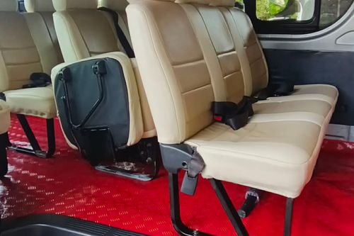 2nd Hand 2015 Toyota Hiace 2.8 COMMUTER DSL MT