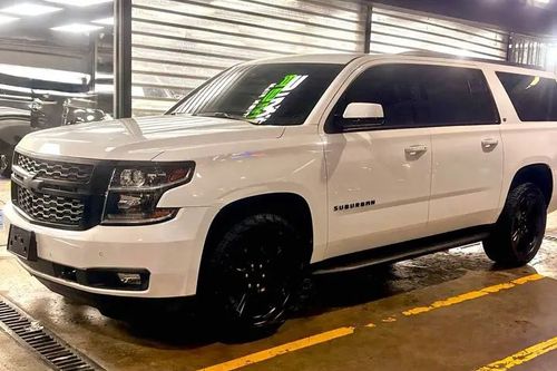 2nd Hand 2019 Chevrolet Suburban 4X2 LT