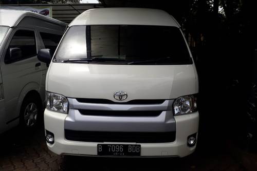 Olx best sale hiace commuter