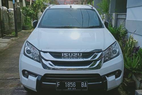 2017 Isuzu MuX  Premiere 2.5L AT bekas