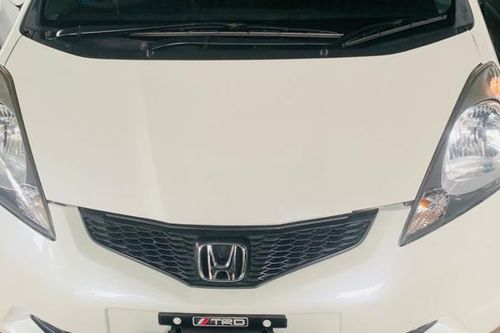 Second hand 2011 Honda Jazz 1.5L S MT 