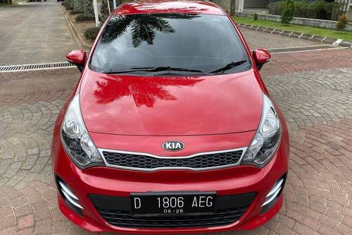 2015 Kia Rio  1.4L AT bekas