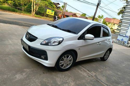 Second hand 2016 Honda Brio 1.2 E MT 