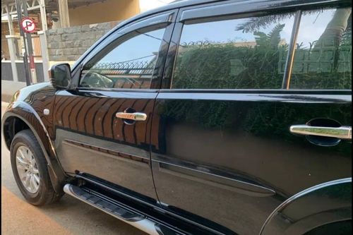2010 Mitsubishi Pajero Sport Exceed AT 4x2 bekas