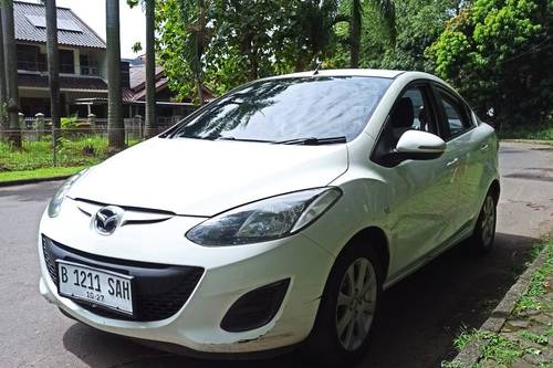 2011 Mazda 2  SEDAN S AT bekas