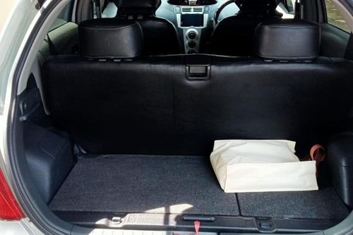 2011 Toyota Yaris J AT bekas