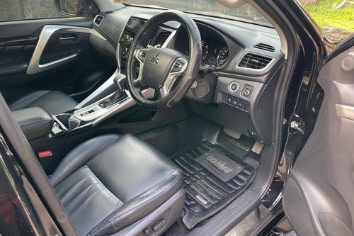 2018 Mitsubishi Pajero Sport Dakar Ultimate AT 4x2 bekas