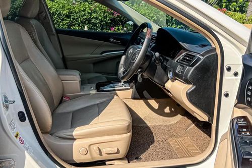 2014 Toyota Camry 2.5L AT bekas