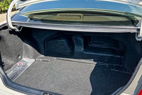 2014 Toyota Camry 2.5L AT bekas