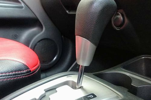2014 Mitsubishi Mirage GLX bekas