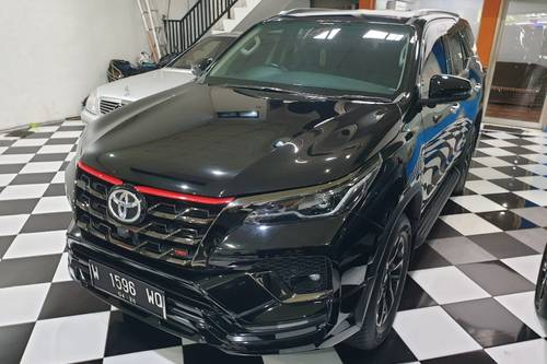 2021 Toyota Fortuner 2.4 GR Sport AT bekas