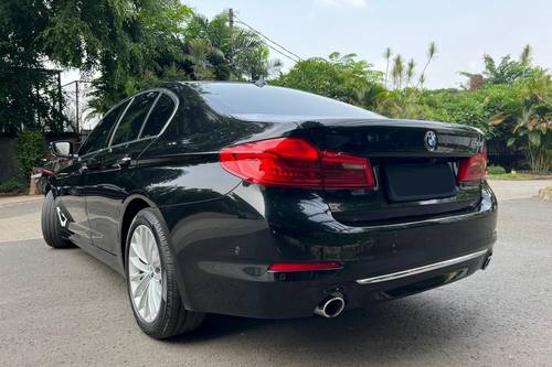 2018 BMW 5 Series Sedan  530i Luxury