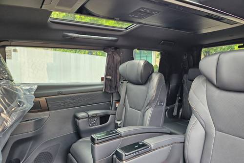 2023 Toyota Alphard Hybrid 2.5 HV