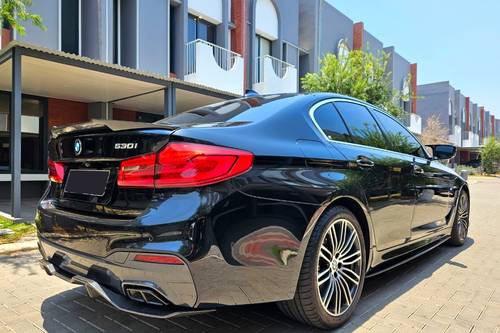 2019 BMW 5 Series Sedan  530i Luxury