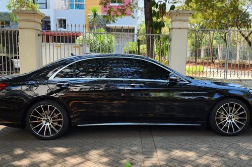 Dijual 2015 Mercedes Benz S-Class S 400 AMG bekas