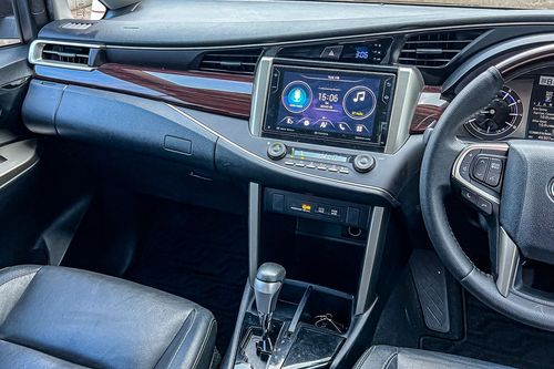 2020 Toyota Innova BENSIN V 2.0 AT bekas