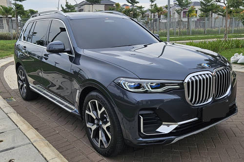 2022 BMW X7 X7 Xdrive 40i Pure Excelence bekas