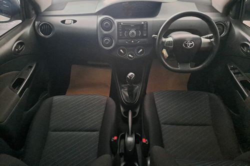 2015 Toyota Etios Valco G M/T tua