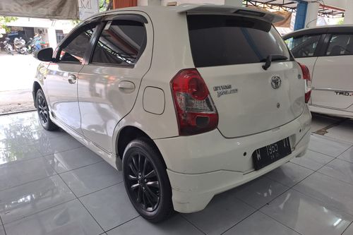 2015 Toyota Etios Valco G M/T bekas