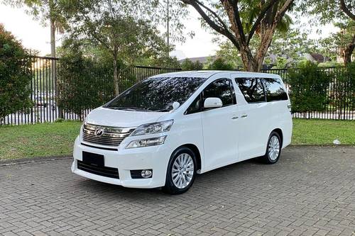 Used 2012 Toyota Vellfire  2.4 A/T