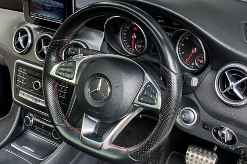 2016 Mercedes Benz CLA-Class 200 SPORT bekas