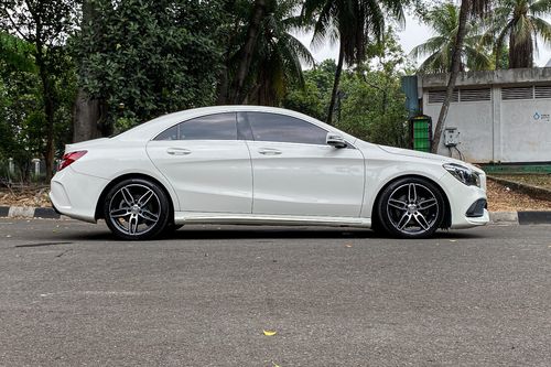 2016 Mercedes Benz CLA-Class 200 SPORT bekas