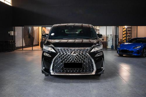 Second hand 2023 Lexus LM 350 (4-Seater) 