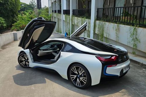 Used 2016 BMW i8 Coupe Hybrid