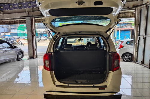 2021 Daihatsu Sigra 1.2 R MT bekas