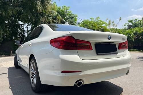 2021 BMW 5 Series Sedan  520i Luxury