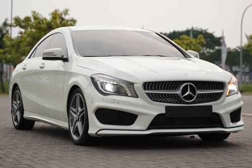 2014 Mercedes Benz CLA-Class  200 AMG Line bekas