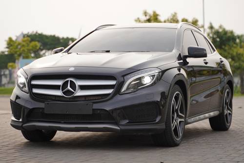 2015 Mercedes Benz GLA 200 AMG bekas