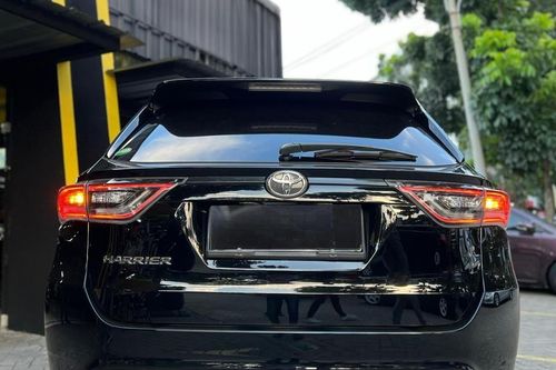 2nd Hand 2014 Toyota Harrier 2.0 L PREMIUM HEATER