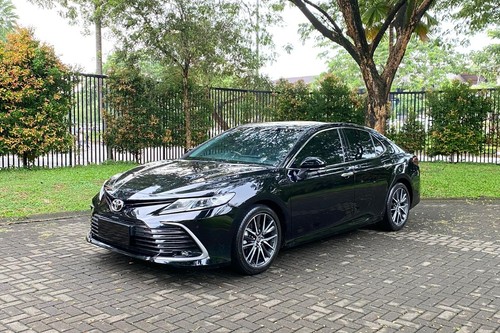 2022 Toyota Camry 2.5 V AT bekas