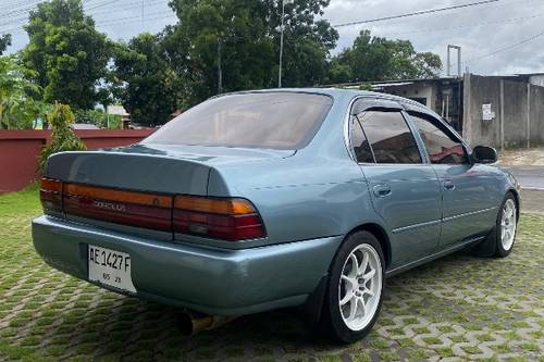 1992 Toyota Corolla (1991-1995) 1.6 SE GREAT MT SDN bekas