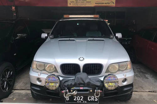 2001 BMW X5 3.0L AT BENSIN bekas