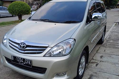 2010 Toyota Innova BENSIN G 2.0L AT bekas