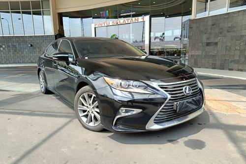 2015 Lexus ES  ES 300 H AT bekas