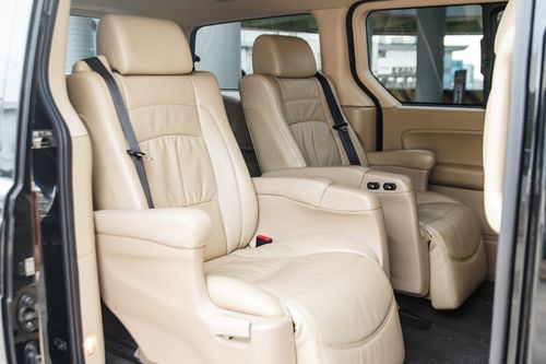 2015 Hyundai H1 2.4L ROYALE AT bekas