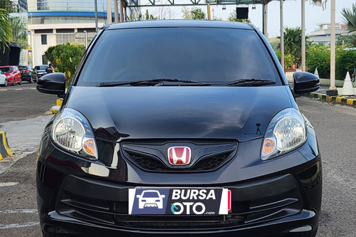 Used 2013 Honda Brio  E AT