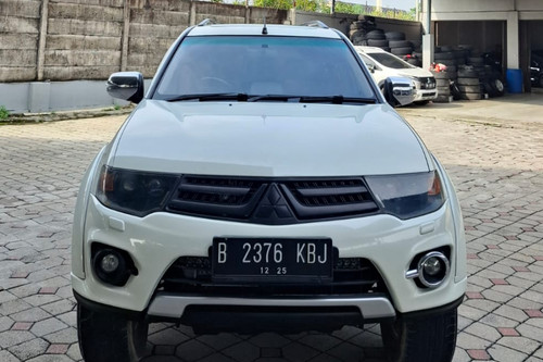 2014 Mitsubishi Pajero Sport Dakar AT 4x2 bekas