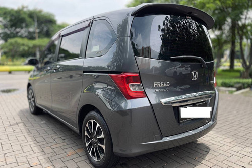 2013 Honda Freed PSD bekas