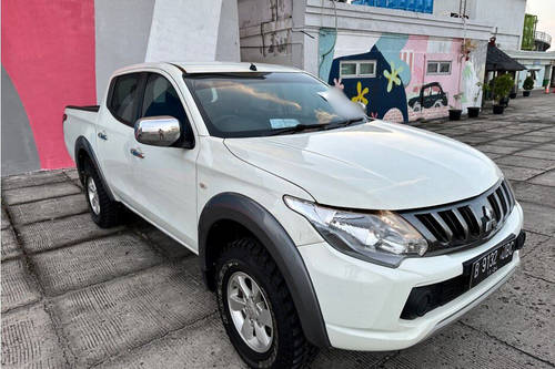 2019 Mitsubishi Strada Triton DC 4X4 2.5 GLS MT bekas
