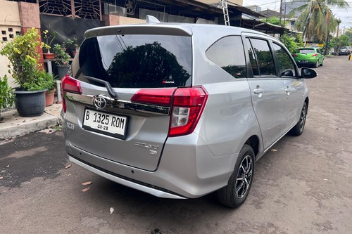 Dijual 2023 Toyota Calya G AT bekas