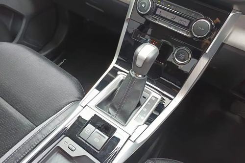 2023 Toyota Avanza Veloz Q CVT bekas