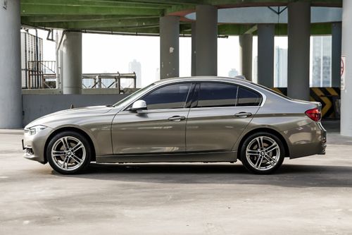 Dijual 2018 BMW 3 Series Gran Turismo 320i LUXURY bekas